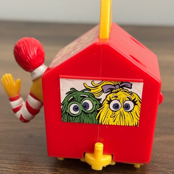 Vintage 1994 McDonald's RONALD MCDONALD Happy Meal Toy Box Birthday Train Car - Picture 5 of 8